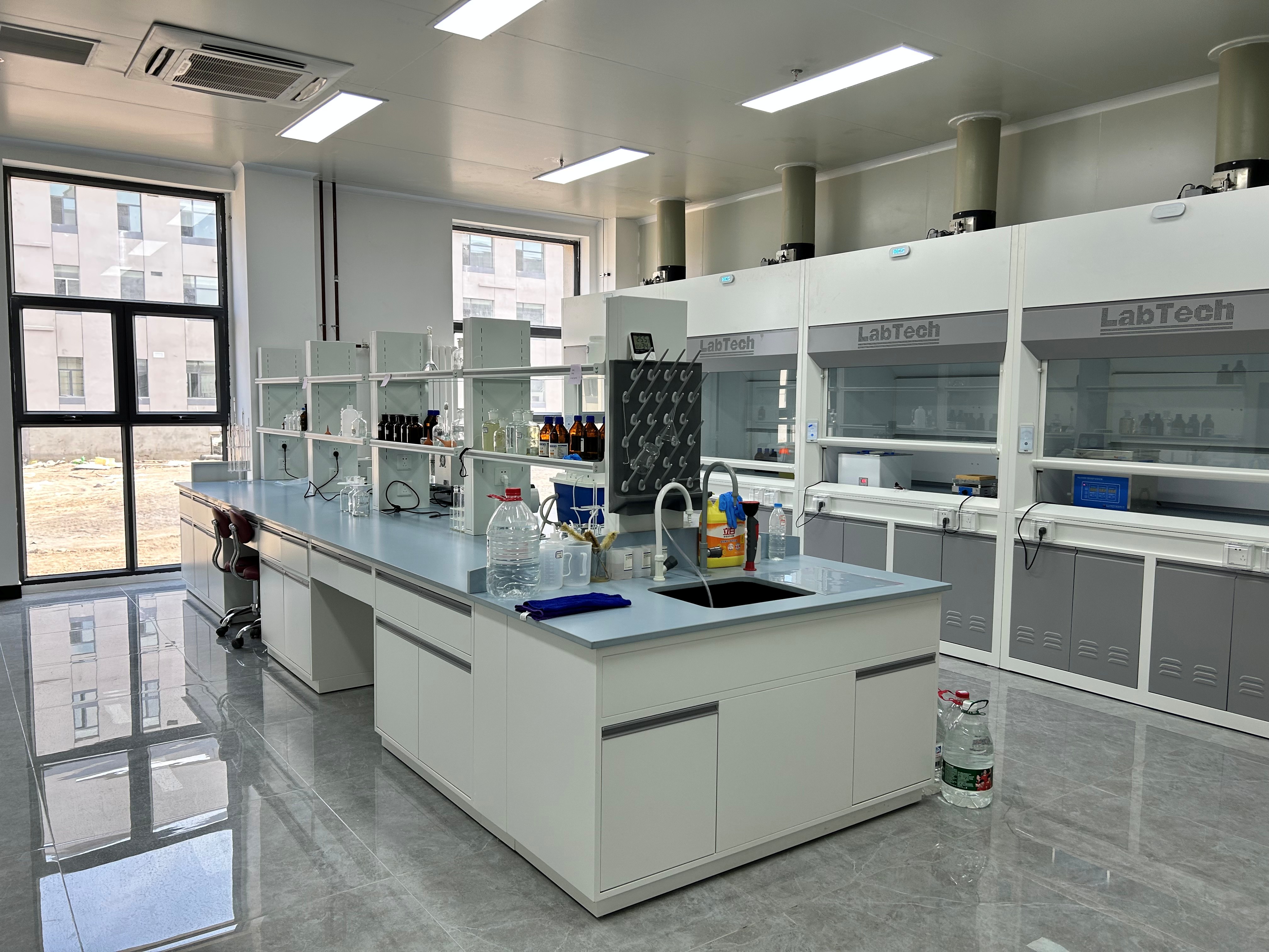 LabTech Lab Benches 3 LabTech Lab Benches - Image 3